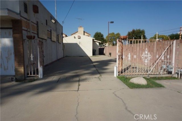 8121 Rosecrans, Paramount, CA 90723