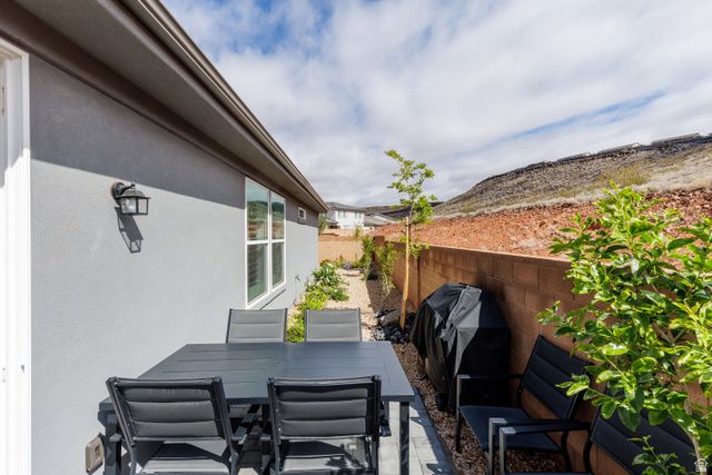 1418 N RUSTICO DR, Washington, UT 84780
