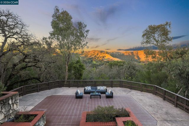 3912 Quail Ridge Rd, Lafayette, CA 94549