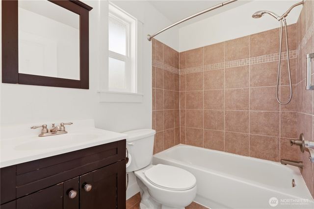 1308 16th Street, Anacortes, WA 98221