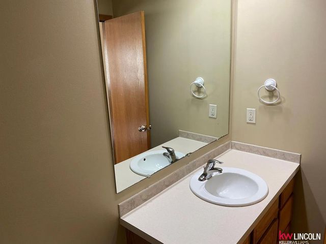 6910 Whitewater Lane, Lincoln, NE 68521