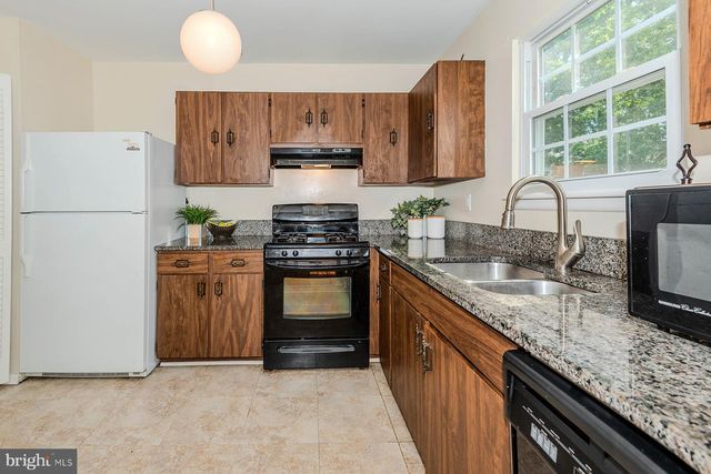 216 REBECCA ANN CT, Millersville, MD 21108