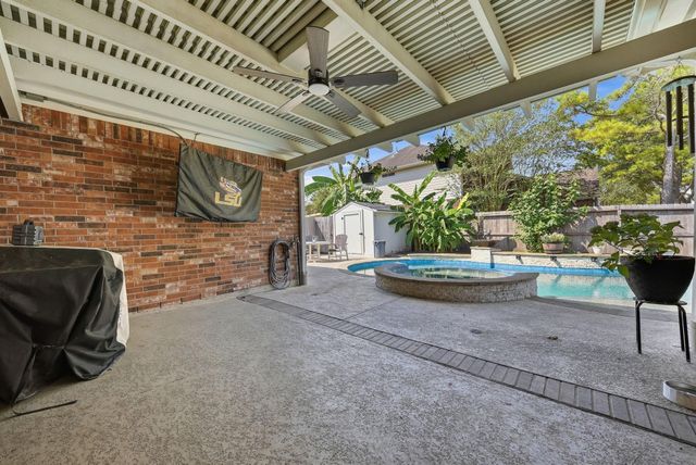 402 Prattwood Court, League City, TX 77573