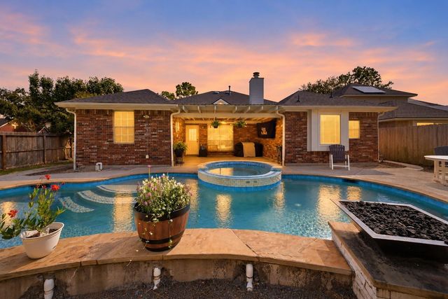 402 Prattwood Court, League City, TX 77573