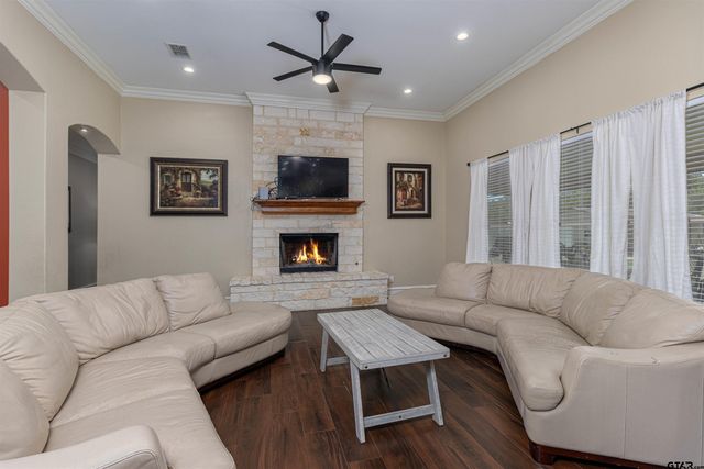 4352 FM 850, Tyler, TX 75705