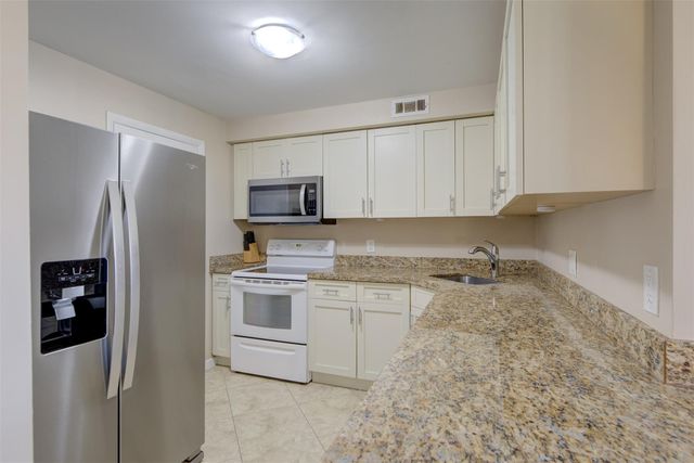 305 N Pompano Beach Boulevard 1403, Pompano Beach, FL 33062