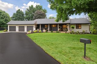 2324 Rivendell Lane, Minnetonka, MN 55305
