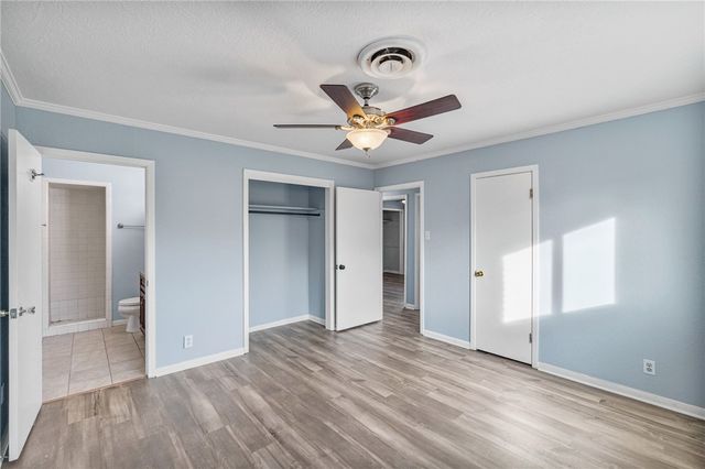 1061 Meadowbrook Dr, Corpus Christi, TX 78412
