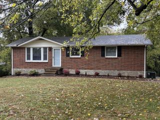 403 Rosehill Ct, Goodlettsville, TN 37072