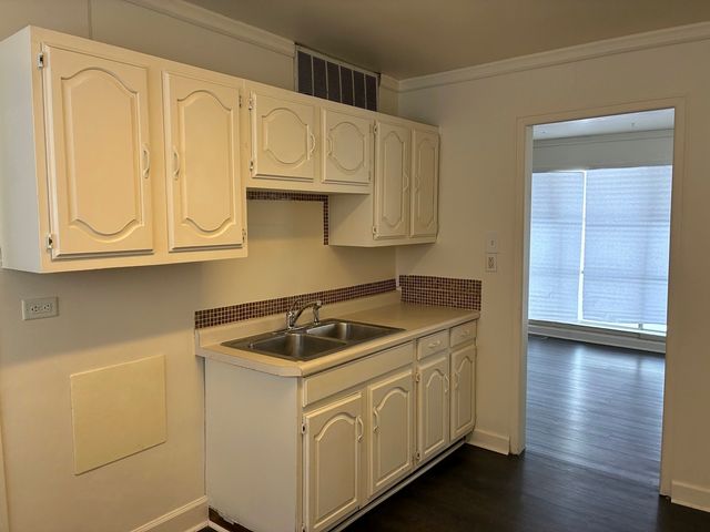 1554 Burnham Avenue, Calumet City, IL 60409