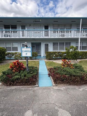 374 Camden P, West Palm Beach, FL 33417