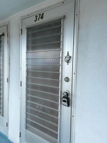 374 Camden P, West Palm Beach, FL 33417