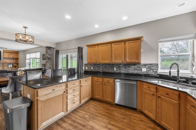 2812 Broken Woods Drive, Coralville, IA 52241