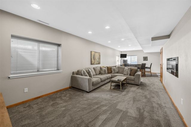 2812 Broken Woods Drive, Coralville, IA 52241