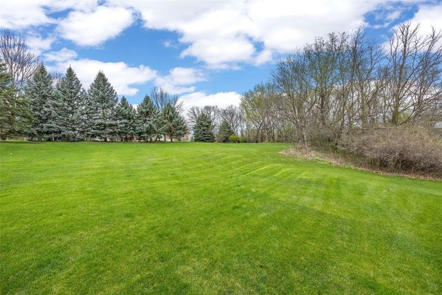 2812 Broken Woods Drive, Coralville, IA 52241