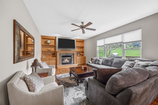 2812 Broken Woods Drive, Coralville, IA 52241
