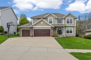 2812 Broken Woods Drive, Coralville, IA 52241