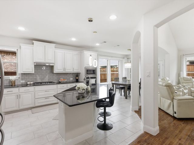 5821 Hightower Street, Aubrey, TX 76227