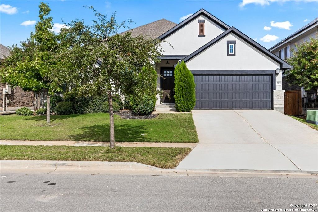 2238 Hoja, New Braunfels, TX 78132
