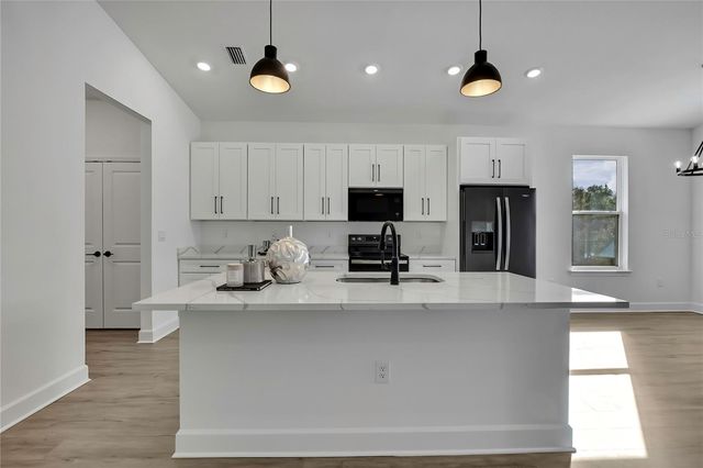 6513 OWL ROAD, Weeki Wachee, FL 34613