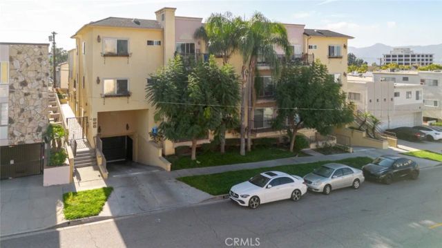 626 E Orange Grove Avenue 204, Burbank, CA 91501