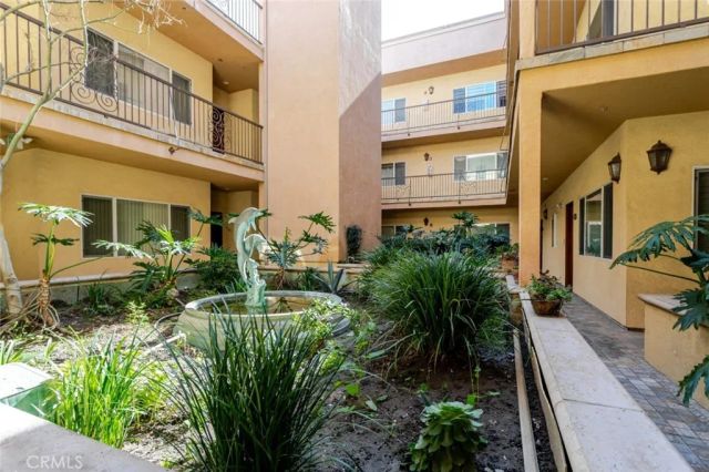 626 E Orange Grove Avenue 204, Burbank, CA 91501