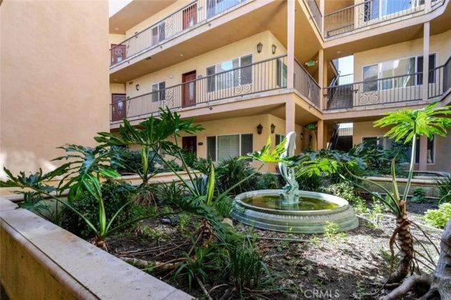 626 E Orange Grove Avenue 204, Burbank, CA 91501