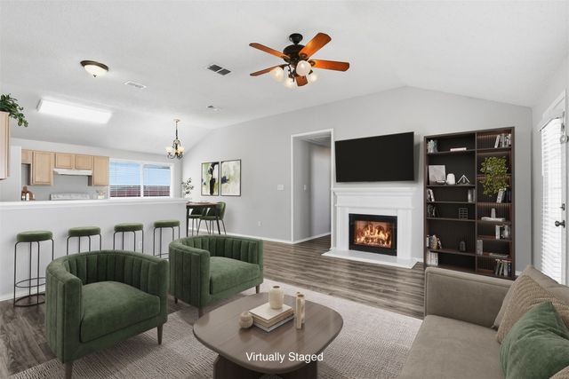 10616 Shadywood Drive, Fort Worth, TX 76140