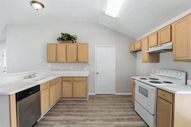 10616 Shadywood Drive, Fort Worth, TX 76140