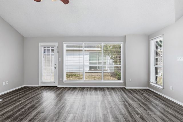 10616 Shadywood Drive, Fort Worth, TX 76140