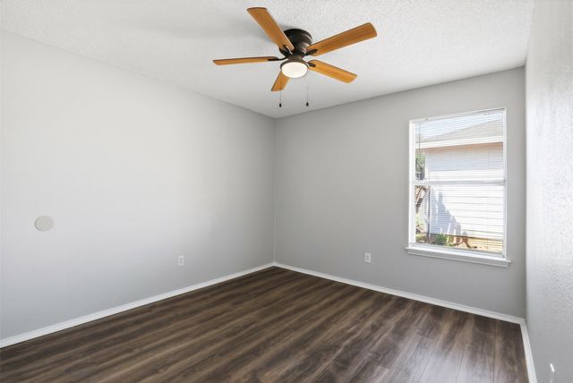 10616 Shadywood Drive, Fort Worth, TX 76140