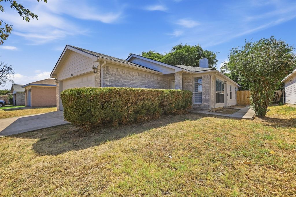 10616 Shadywood Drive, Fort Worth, TX 76140 — photo 3