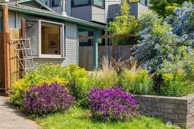 520 N 79th Street, Seattle, WA 98103