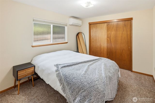 520 N 79th Street, Seattle, WA 98103