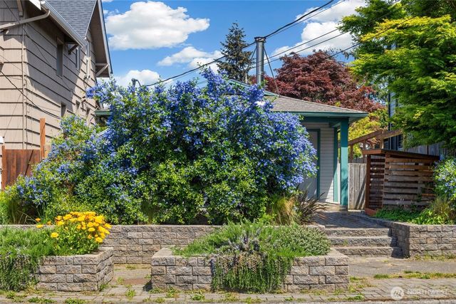 520 N 79th Street, Seattle, WA 98103