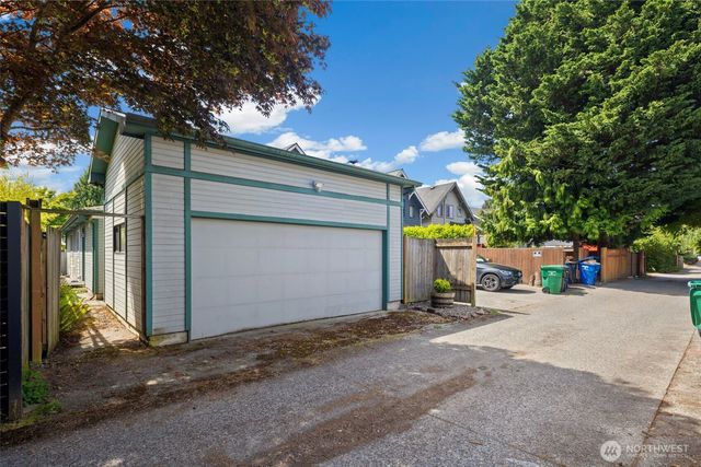 520 N 79th Street, Seattle, WA 98103