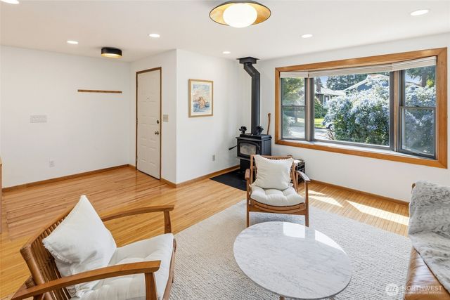 520 N 79th Street, Seattle, WA 98103