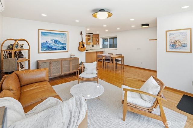520 N 79th Street, Seattle, WA 98103
