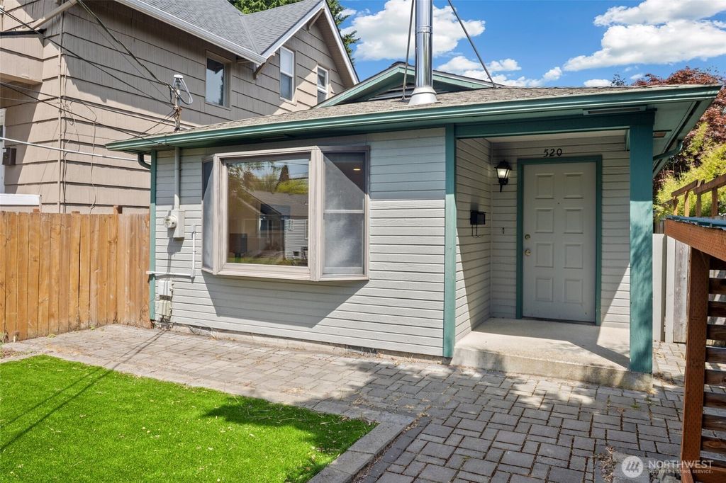 520 N 79th Street, Seattle, WA 98103