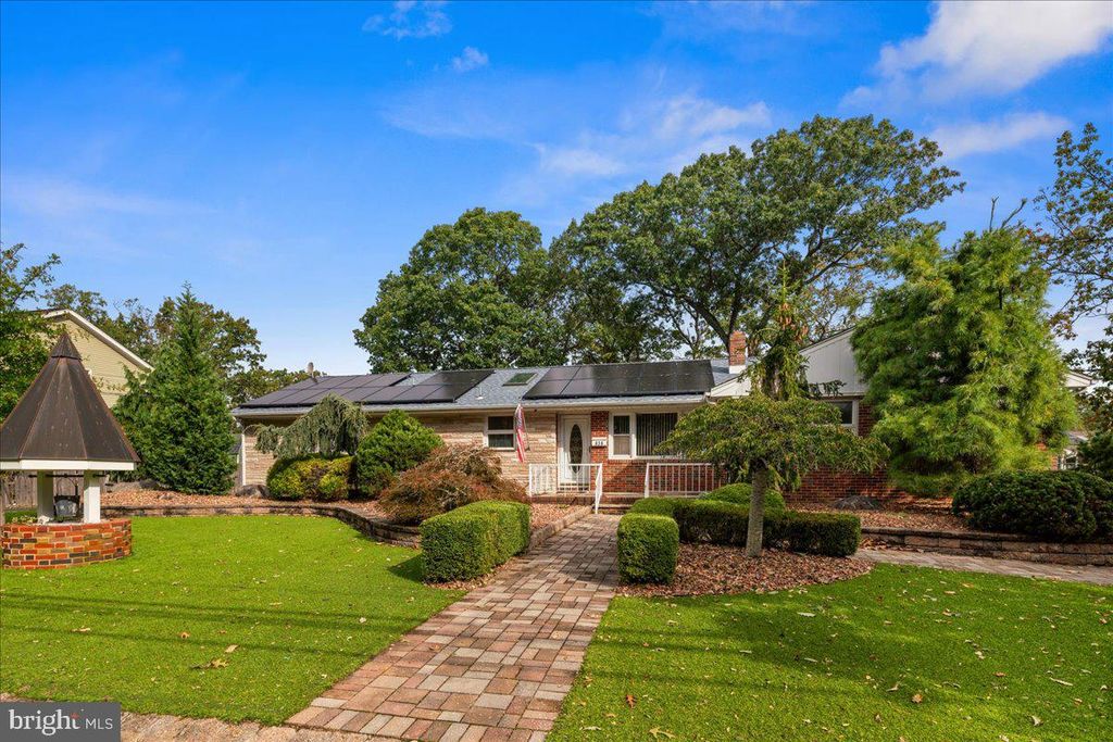 Image 1 of property listing at 436 PENNSYLVANIA AVE, Pine Beach, NJ 08741