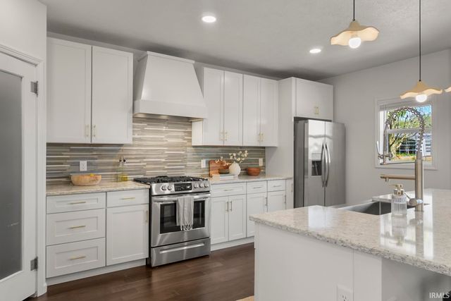 20211 State Road 120, Bristol, IN 46507