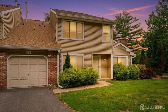 38 Cherrywood Drive, Franklin Twsp, NJ 08873