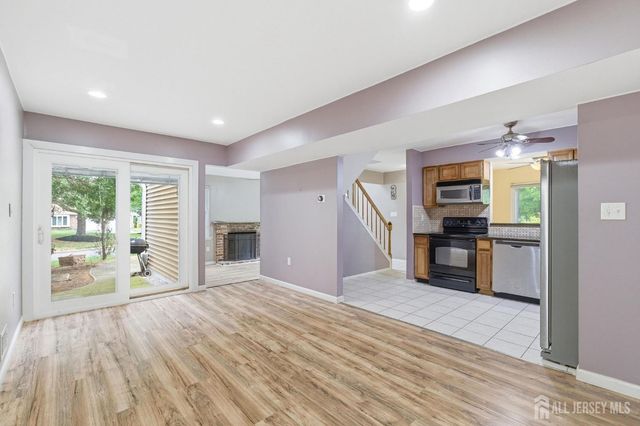 38 Cherrywood Drive, Franklin Twsp, NJ 08873