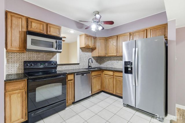 38 Cherrywood Drive, Franklin Twsp, NJ 08873