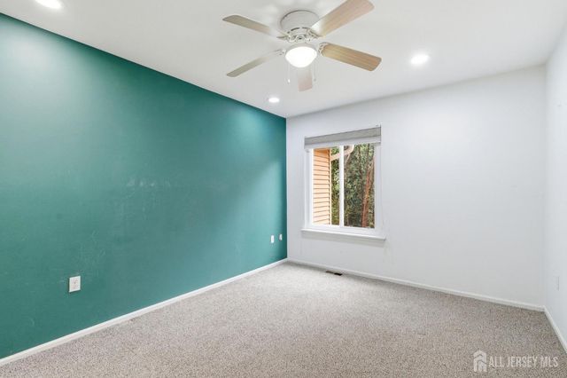 38 Cherrywood Drive, Franklin Twsp, NJ 08873