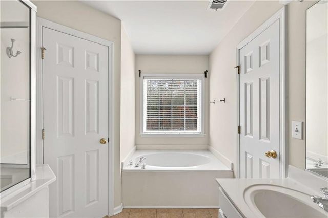 438 Tioram SE Lane, Smyrna, GA 30082