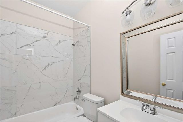 438 Tioram SE Lane, Smyrna, GA 30082