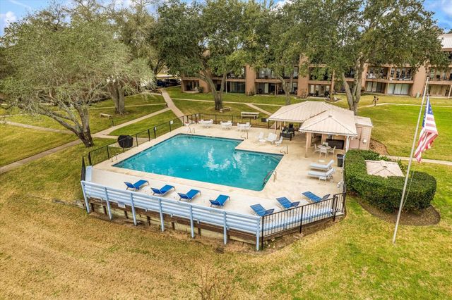 15575 Marina Drive 316C, Conroe, TX 77356