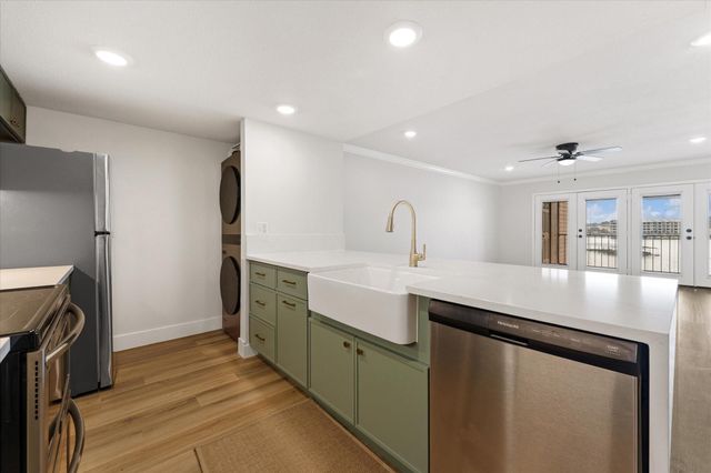 15575 Marina Drive 316C, Conroe, TX 77356