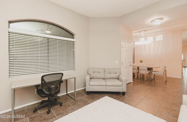 9513 E Lochnay Lane, Tucson, AZ 85747